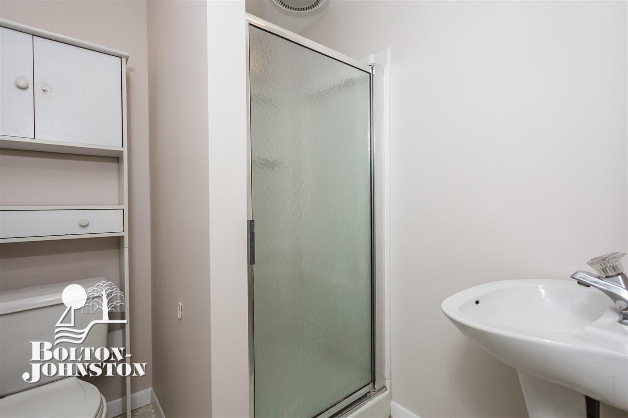 128 Muir Road Grosse Pointe, MI 48236 - Photo 24 of 28 31359189-23.JPG