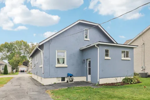 $289,100 | 796 Parkway Avenue, Elgin, IL 60120