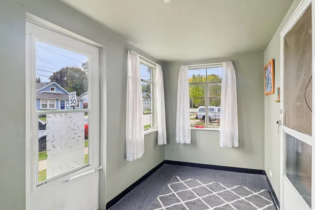 $289,100 | 796 Parkway Avenue, Elgin, IL 60120