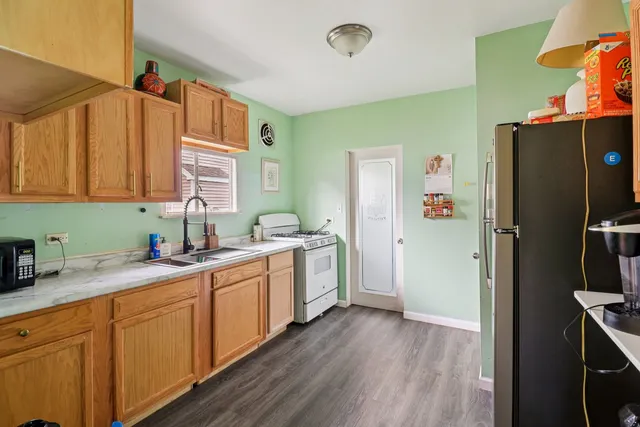 $289,100 | 796 Parkway Avenue, Elgin, IL 60120