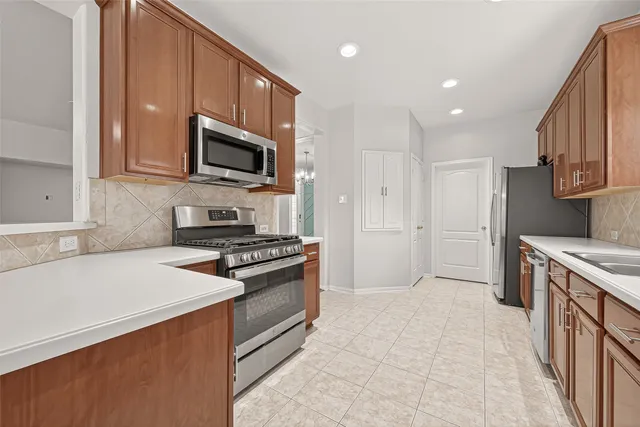 $2,600 | 19343 Dickson Park Drive, Spring, TX 77373