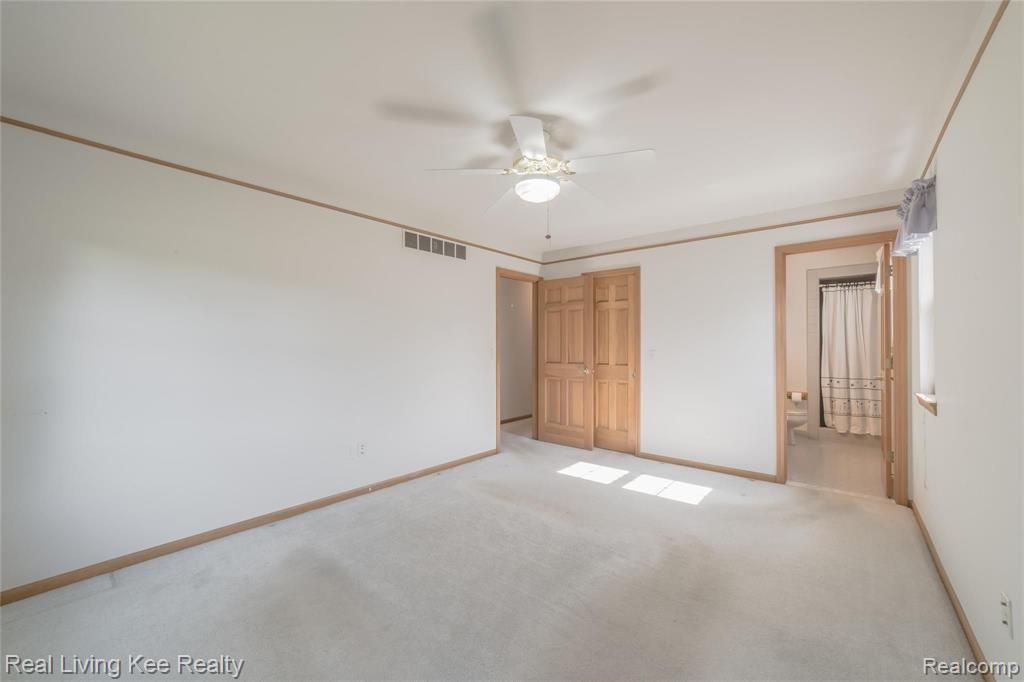 1242 Ruby Avenue Rochester Hills, MI 48309 - Photo 25 of 35
