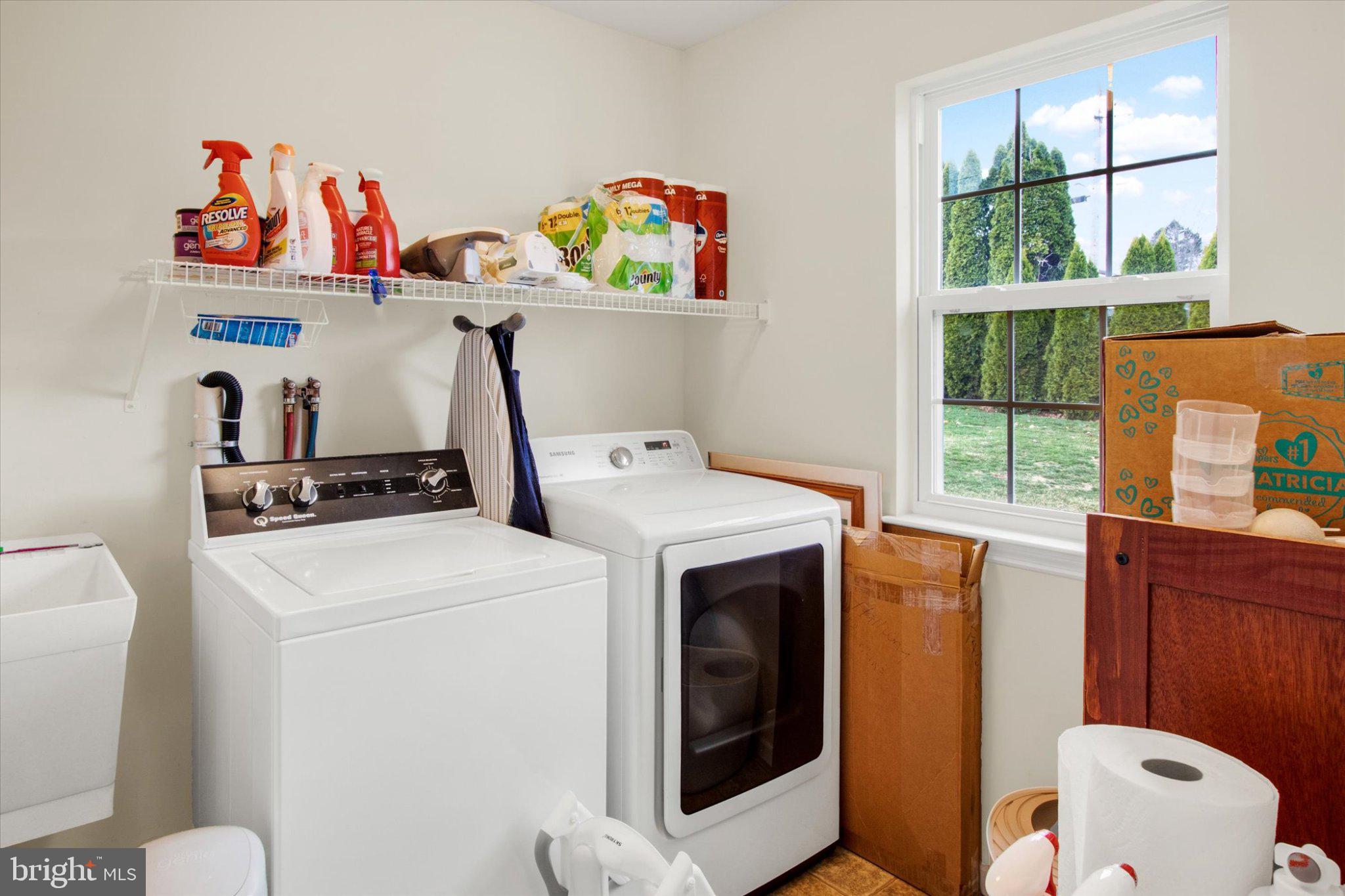 2514 Goddard Avenue Reading, PA 19608 - Photo 11 of 24 a utility room with dryer and washer