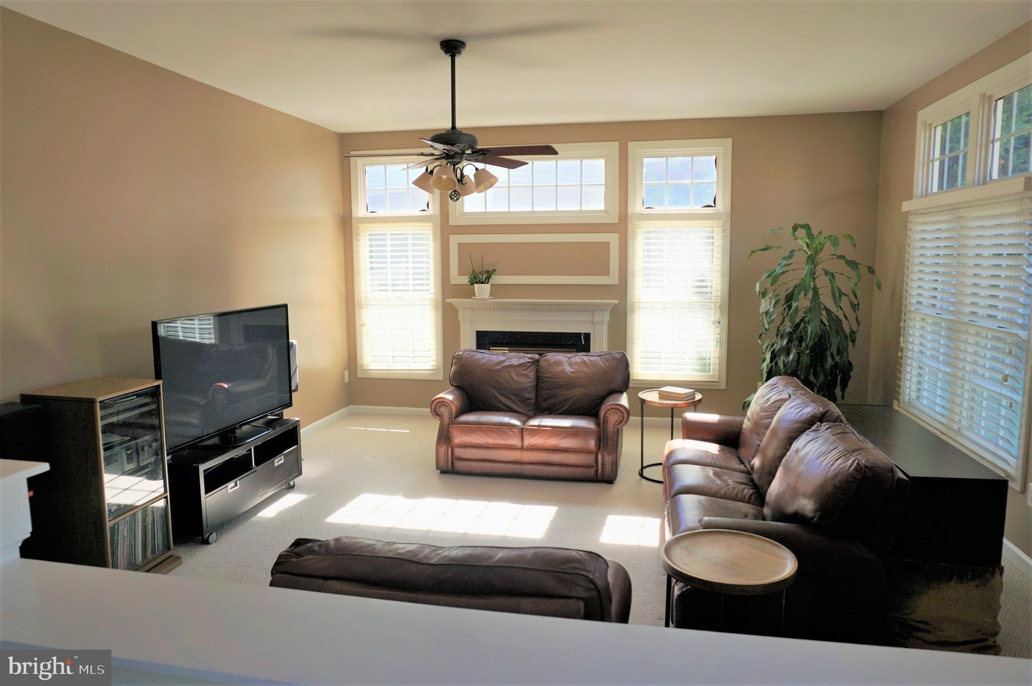 13923 Bromfield Road Germantown, MD 20874 - Photo 20 of 55 Family Room