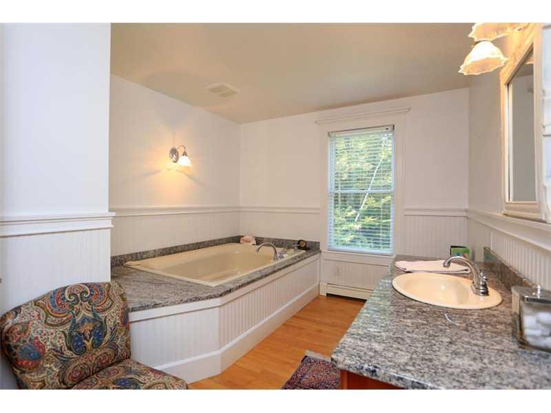 15 Fox Run Road Falmouth, ME 04105 - Photo 25 of 33 Bathroom.