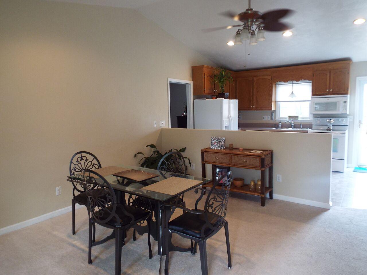 7432 Indian Road Roanoke, VA 24019 - Photo 3 of 20 hlp0xKYBv6ozLqDQogzMYgW0RmDeElUdfZjqRcxF