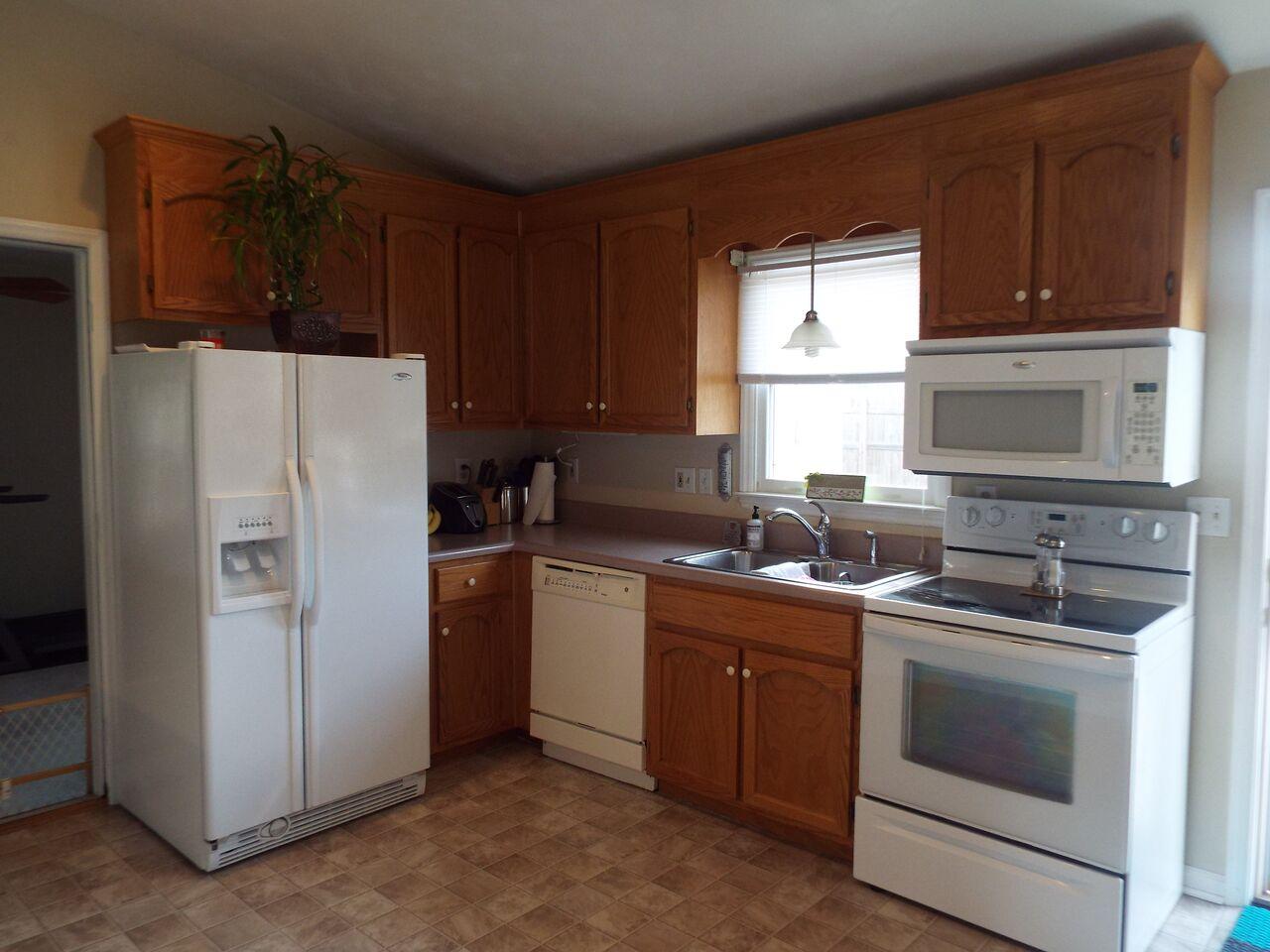 7432 Indian Road Roanoke, VA 24019 - Photo 4 of 20 2htGCBxseBfSlMu92wBEecYojAWH3l1kYyOHY4M0