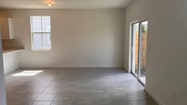 $585,000 | 11960 Northwest 47th Manor, Unit 11960, Coral Springs, FL 33076