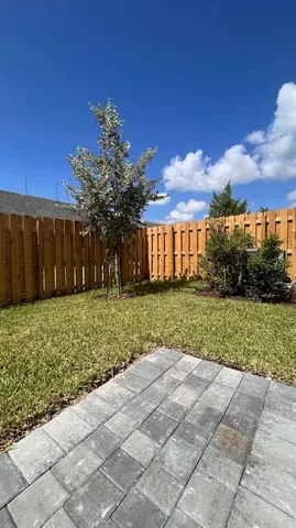 $585,000 | 11960 Northwest 47th Manor, Unit 11960, Coral Springs, FL 33076