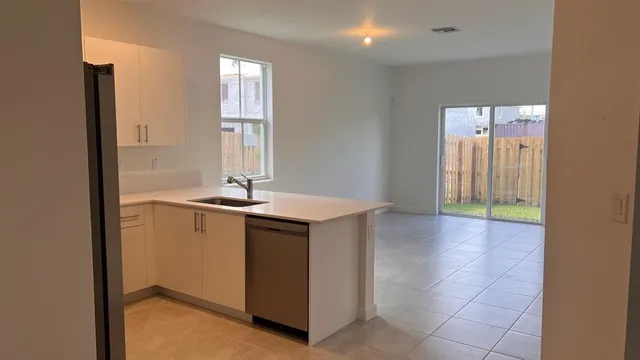 $585,000 | 11960 Northwest 47th Manor, Unit 11960, Coral Springs, FL 33076