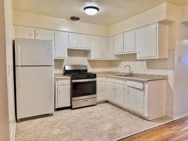 $3,700 | 1958 Burke Avenue, Unit 2 | Baychester