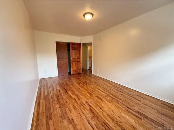 $3,700 | 1958 Burke Avenue, Unit 2 | Baychester