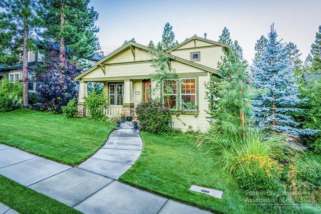 61438 Davis Lake Loop Bend, OR 97702 - Photo 1 of 20 Primary Photo