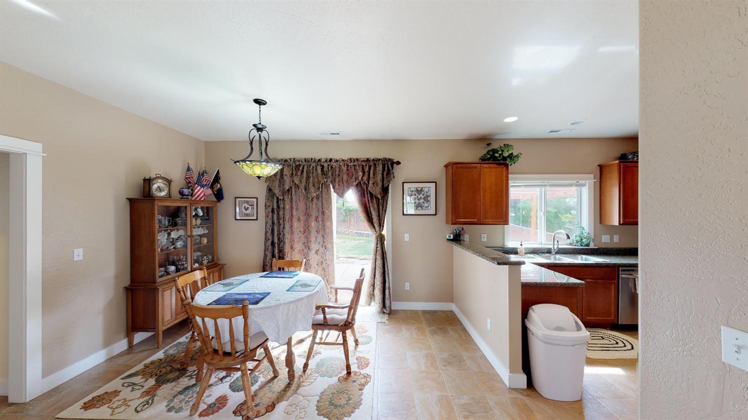 933 Ridgeview Drive Eagle Point, OR 97524 - Photo 17 of 20 Additional Photo