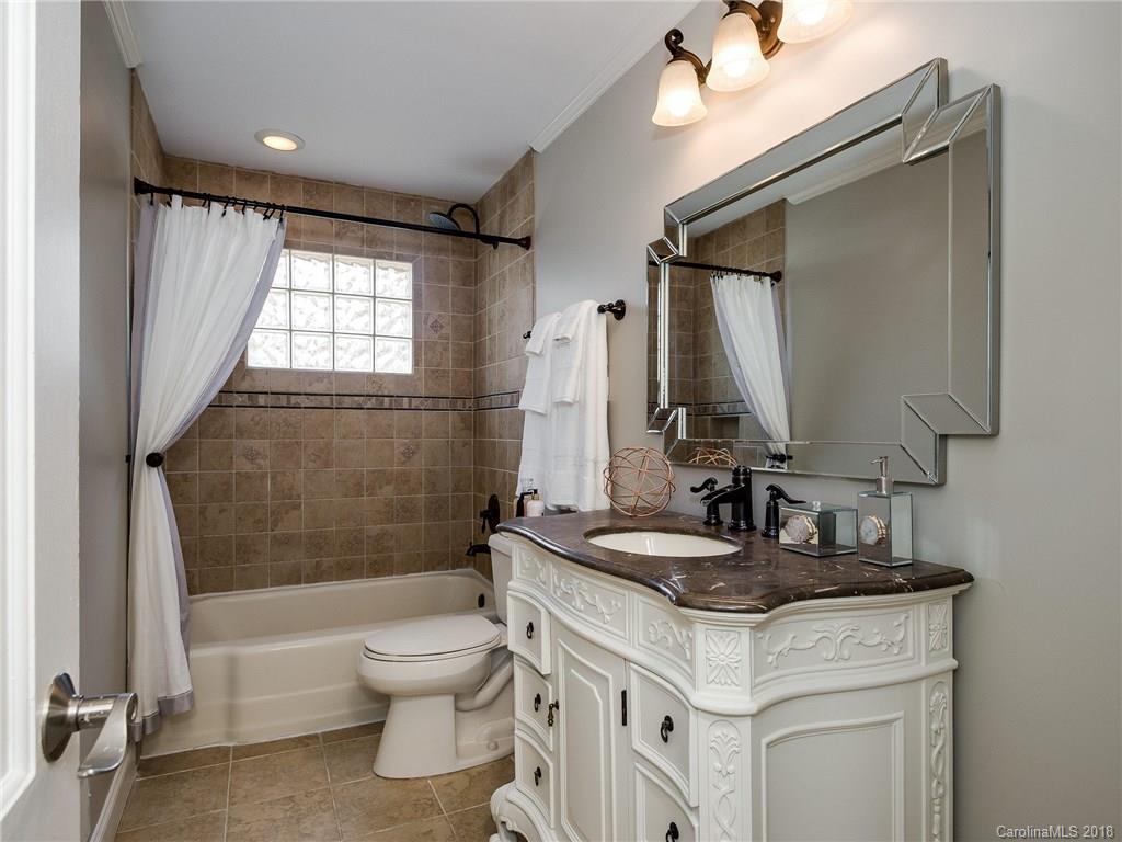 5629 Seacroft Road, Unit 34 Charlotte, NC 28210 - Photo 14 of 22 Gallery Image 14