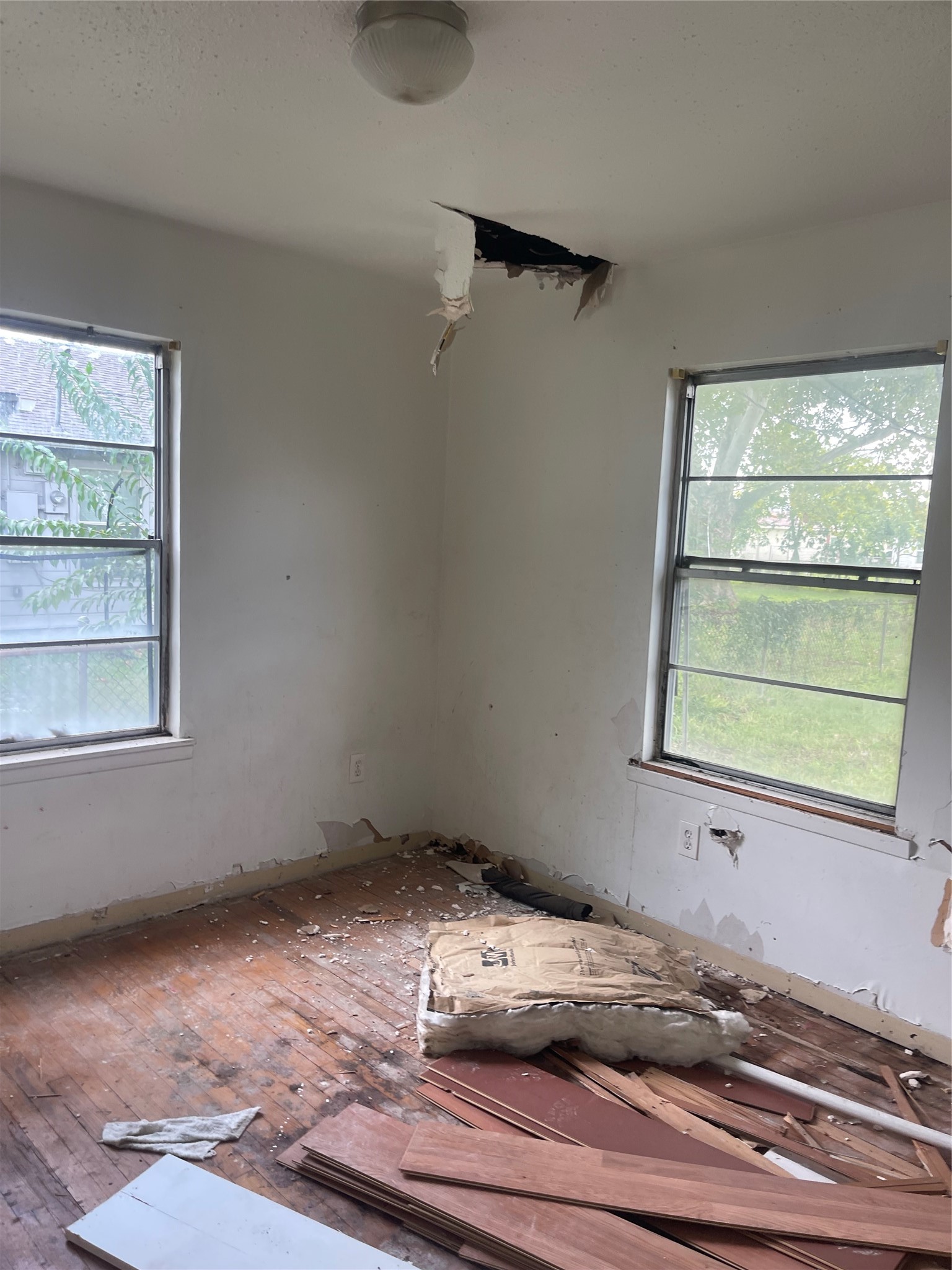 7002 Jay Street Houston, TX 77028 - Photo 7 of 11