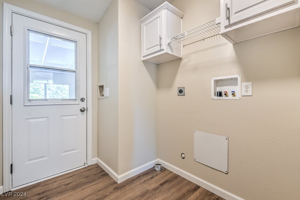 1410 East Gamebird Road Pahrump, NV 89048 - Photo 33 of 47 Laundry Room