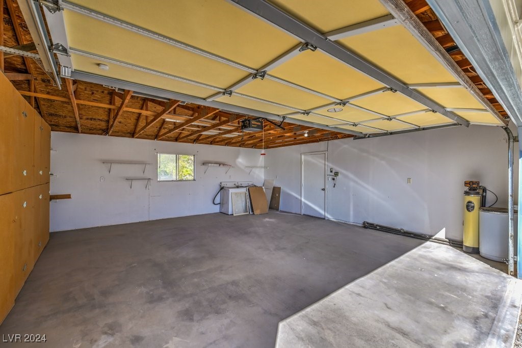 1410 East Gamebird Road Pahrump, NV 89048 - Photo 39 of 47 Garage