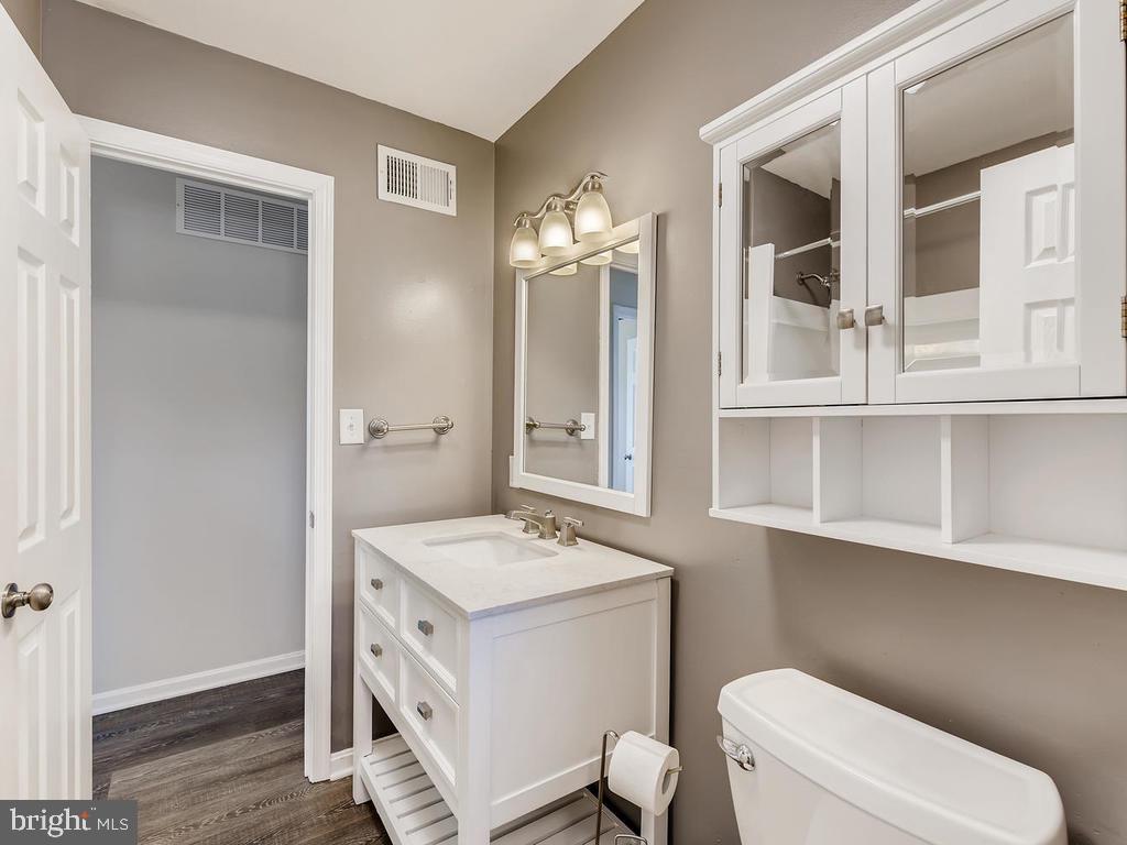 401 Haslett Road Joppa, MD 21085 - Photo 23 of 34 To the Full Bath