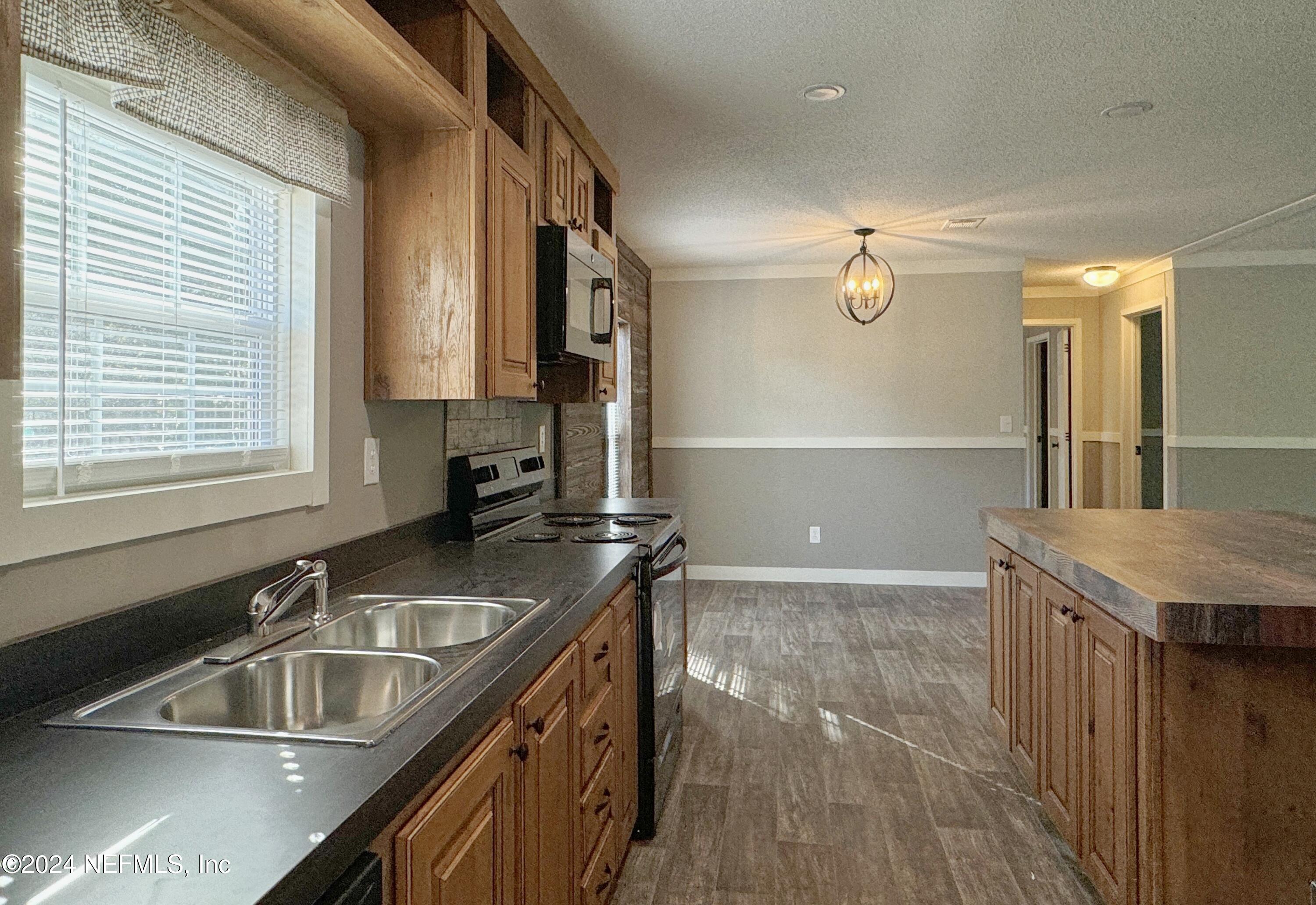 123 Domingo Road Satsuma, FL 32189 - Photo 13 of 25 15