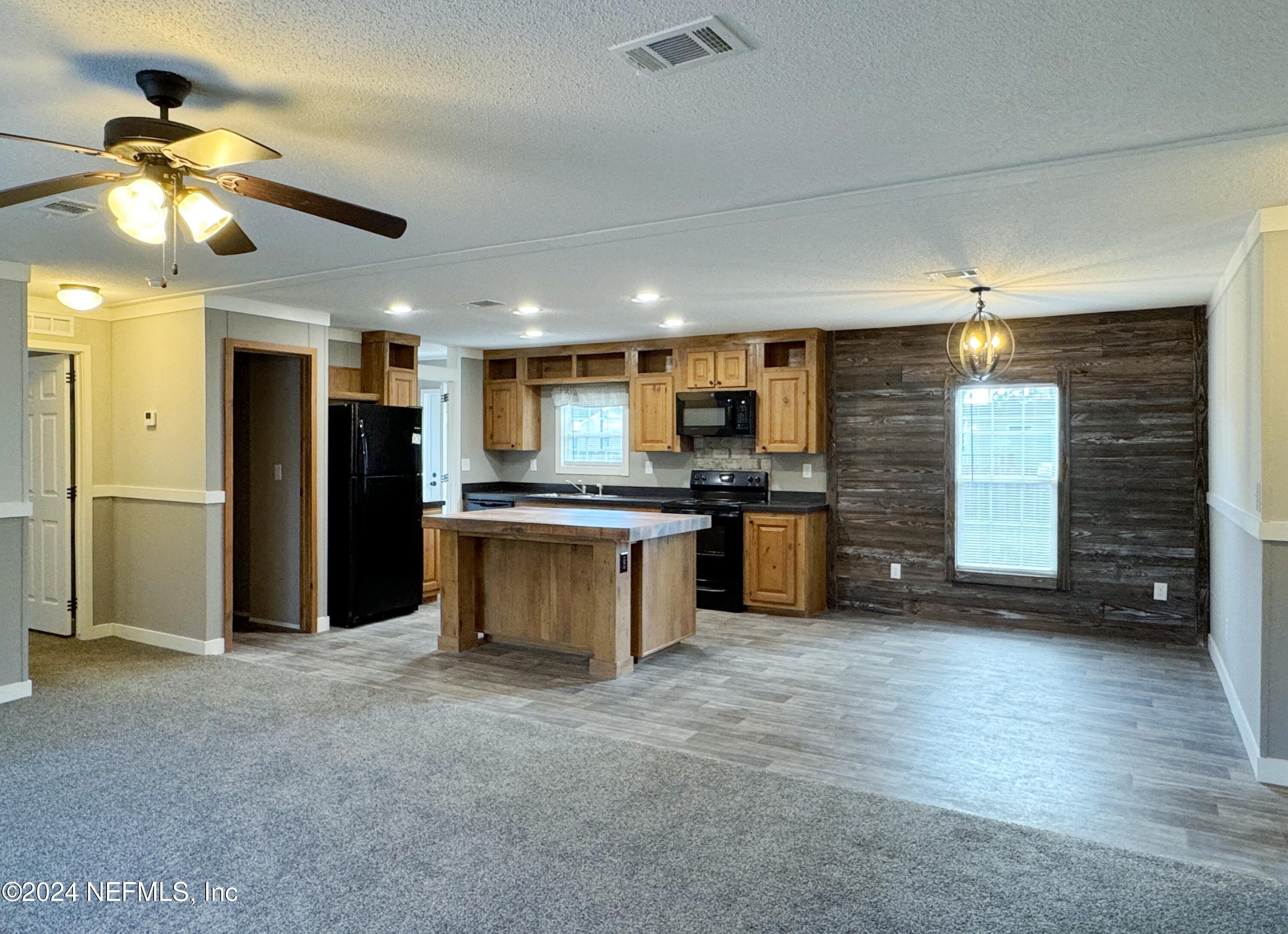 123 Domingo Road Satsuma, FL 32189 - Photo 15 of 25 Kitchen (2)