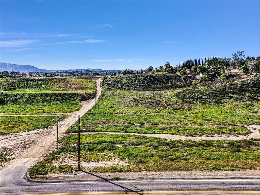 42780 India Place Temecula, CA 92592 - Photo 9 of 16 a view of a yard with an ocean view