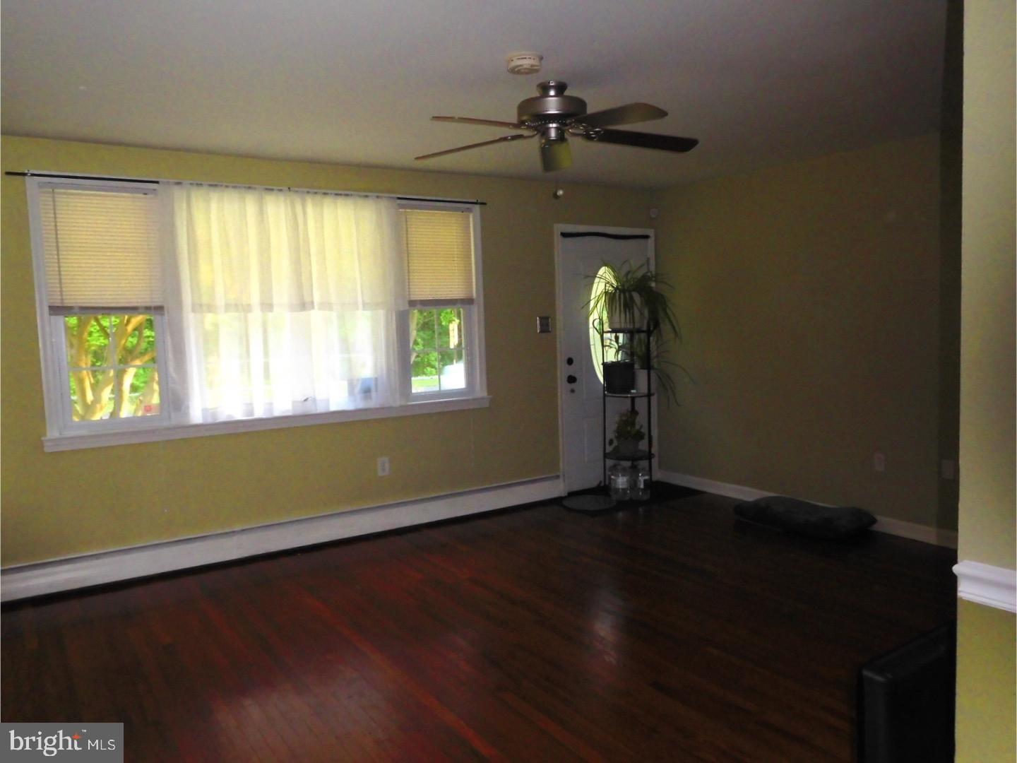 720 Newport Road Bristol, PA 19007 - Photo 2 of 23 Gallery Image 2