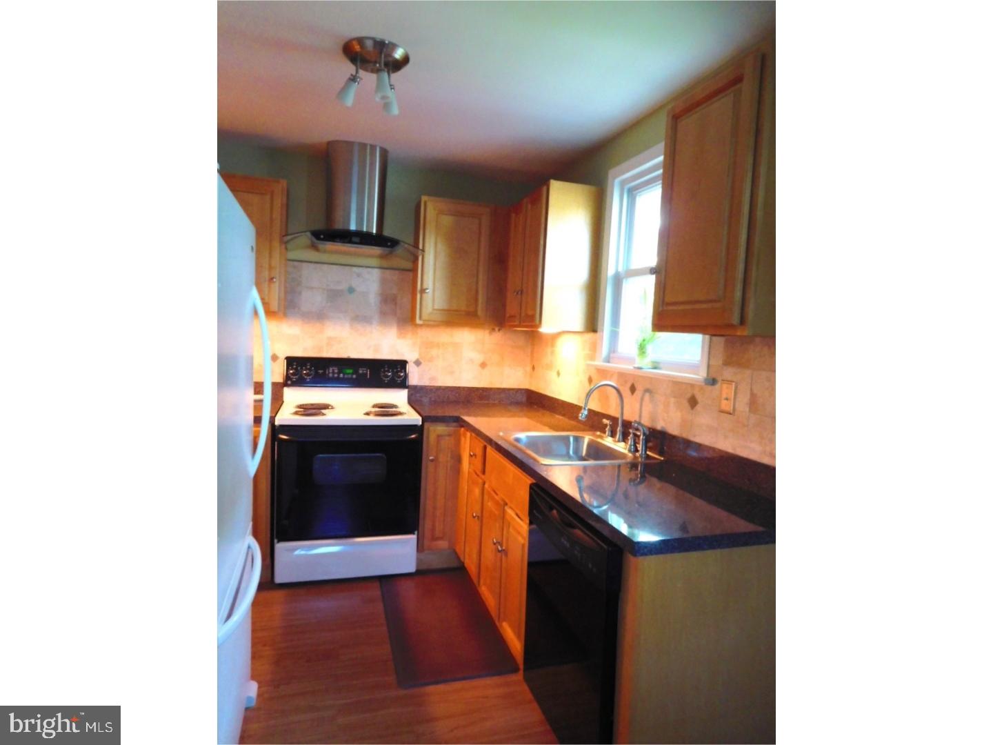 720 Newport Road Bristol, PA 19007 - Photo 17 of 23 Gallery Image 17