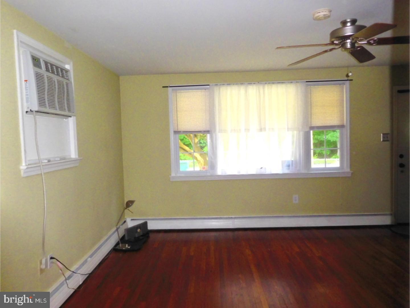 720 Newport Road Bristol, PA 19007 - Photo 3 of 23 Gallery Image 3