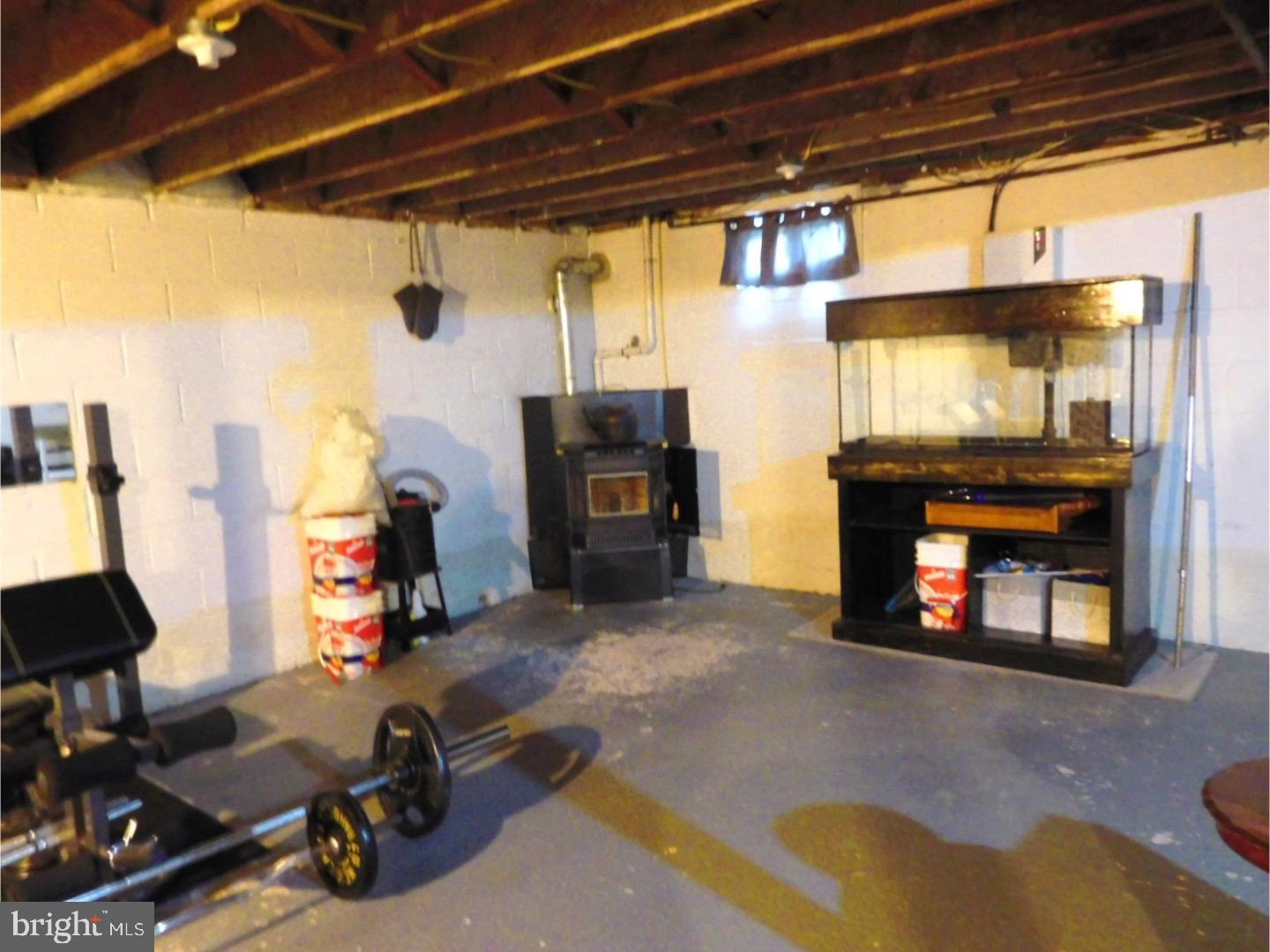 720 Newport Road Bristol, PA 19007 - Photo 10 of 23 Gallery Image 10