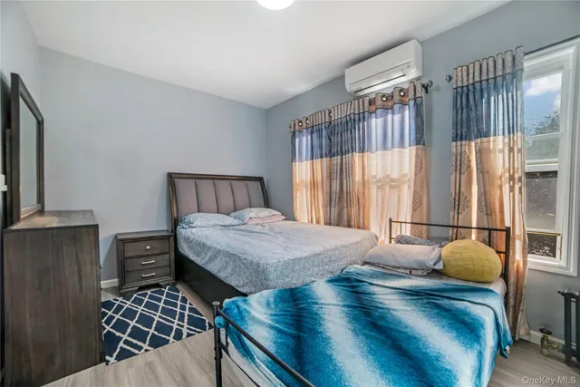 $939,000 | 7 Willis Avenue, Floral Park, NY 11001