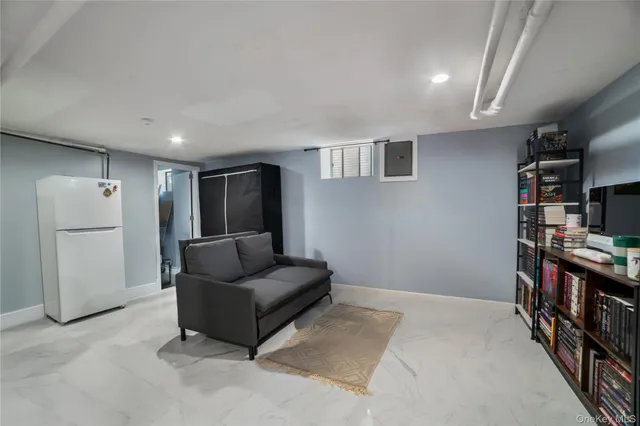 $939,000 | 7 Willis Avenue, Floral Park, NY 11001