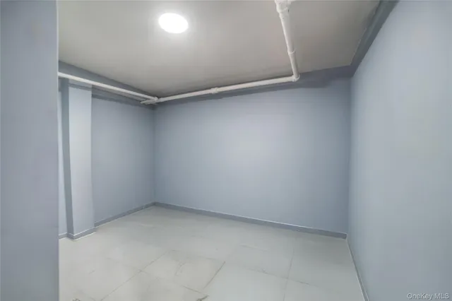 $939,000 | 7 Willis Avenue, Floral Park, NY 11001