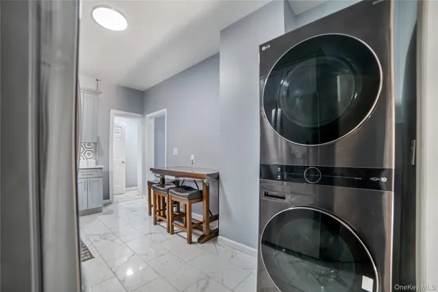 $939,000 | 7 Willis Avenue, Floral Park, NY 11001