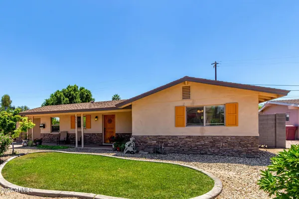 $3,000 | 6839 East Earll Drive, Scottsdale, AZ 85251