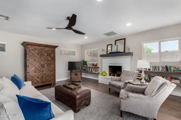 $3,000 | 6839 East Earll Drive, Scottsdale, AZ 85251