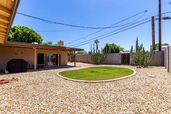 $3,000 | 6839 East Earll Drive, Scottsdale, AZ 85251