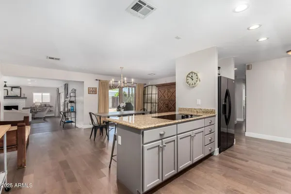 $3,000 | 6839 East Earll Drive, Scottsdale, AZ 85251