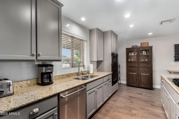 $3,000 | 6839 East Earll Drive, Scottsdale, AZ 85251