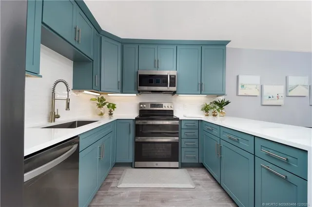 $329,900 | 6105 Southeast Windsong Lane, Stuart, FL 34997