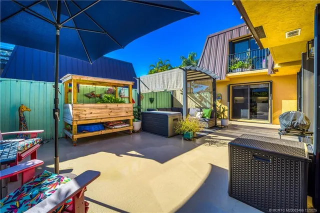 $329,900 | 6105 Southeast Windsong Lane, Stuart, FL 34997