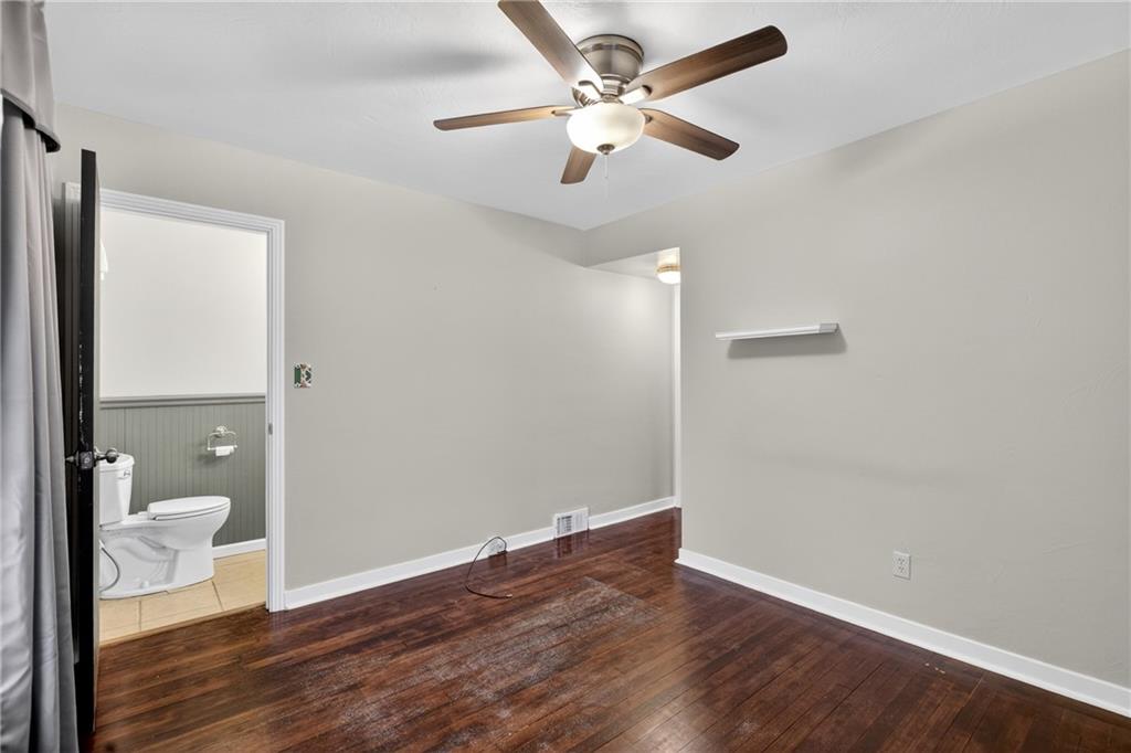 498 Seavey Road Pittsburgh, PA 15209 - Photo 12 of 35 1st Floor Bedroom