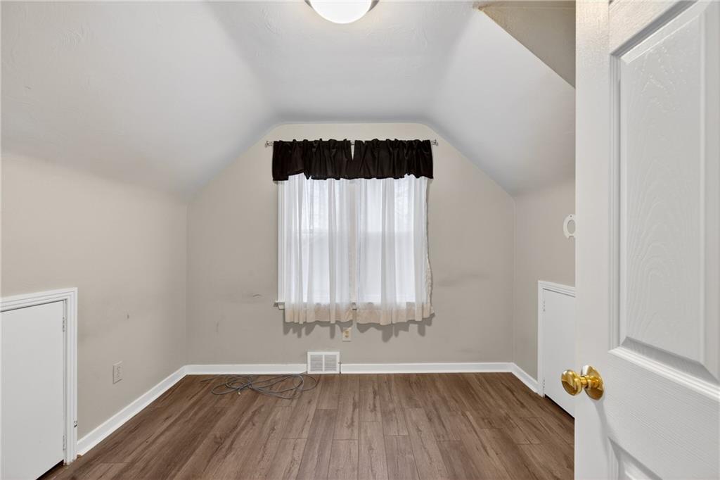 498 Seavey Road Pittsburgh, PA 15209 - Photo 15 of 35 Gallery Image 15