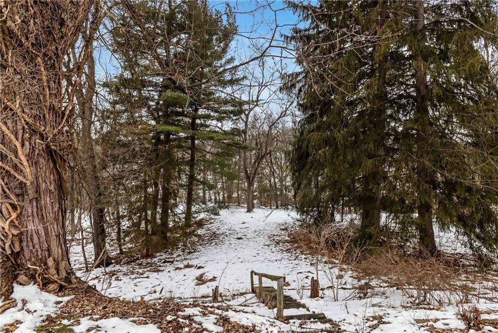 498 Seavey Road Pittsburgh, PA 15209 - Photo 29 of 35 Gallery Image 29
