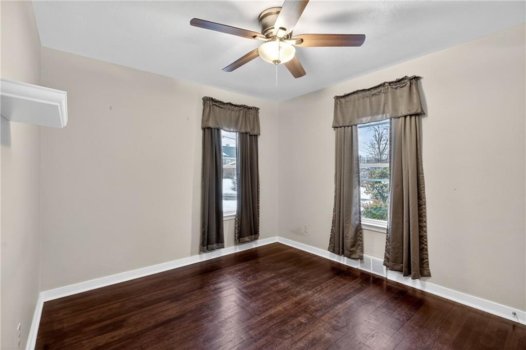 498 Seavey Road Pittsburgh, PA 15209 - Photo 10 of 35 1st Floor Bedroom