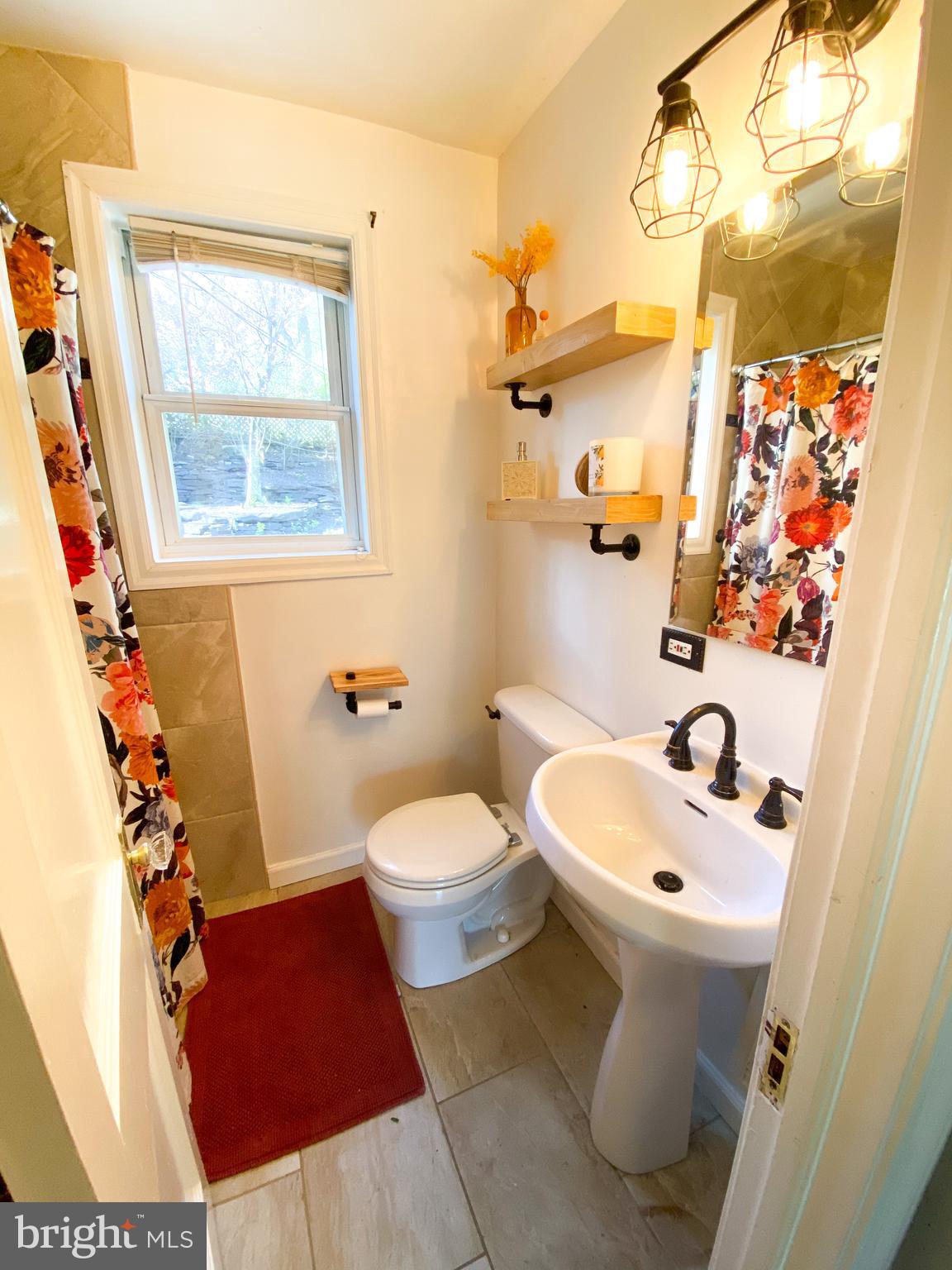107 East Knowlton Road Media, PA 19063 - Photo 15 of 39 Updated Full Bath