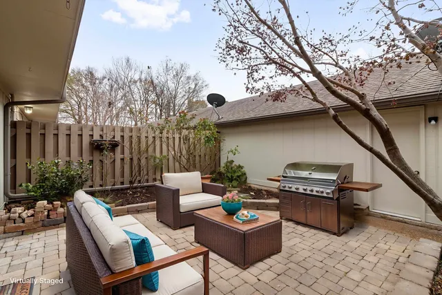 $325,000 | 8156 Winged Foot Lane, Unit 89, Germantown, TN 38138