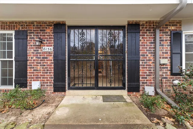 $325,000 | 8156 Winged Foot Lane, Unit 89, Germantown, TN 38138