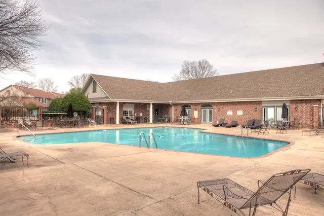 $325,000 | 8156 Winged Foot Lane, Unit 89, Germantown, TN 38138