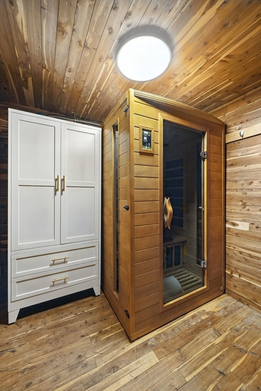 5 Yorkshire Road Marblehead, MA 01945 - Photo 28 of 37 a view of front door of house